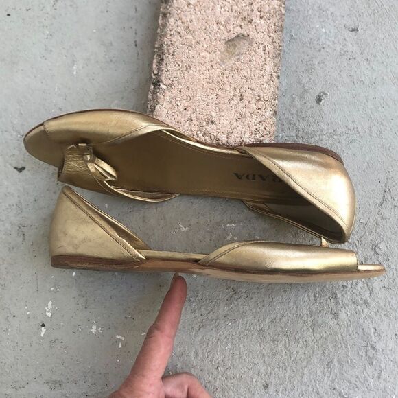 Prada flats  - Picture 3 of 9